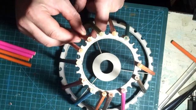 оляМпа. Лампа з кольорових олівців ;-) своїми руками смотреть онлайн