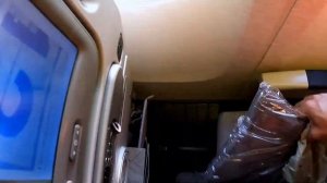 Boeing 777-300er Emirates seat and inside video |  Emirates 777-300 Business & Economy class seat