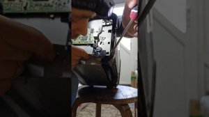 Захватує папір 2 листа по черзі (берет бумагу по два листа, но поочередно) Canon 2900, 3000. Кенон