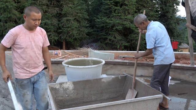 【农村四哥】农村四哥父子准备各种农具，不忘打电话叫老表帮忙，明天打谷子了 смотреть онлайн