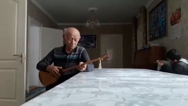 Аташка играет на домре смотреть онлайн