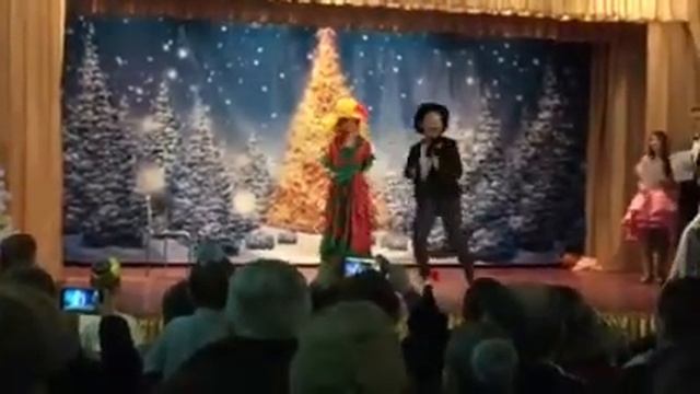 За двумя зайцами))) Проня и Голохвастов)))