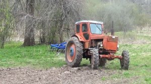 ИСПЫТАНИЯ НАВЕСНОГО КУЛЬТИВАТОРА НА ТРАКТОРЕ Т-40