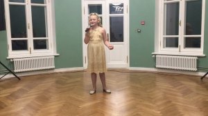 «Девочка и дельфин» из м/ф поёт Тараненко Олеся