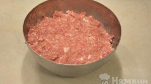Плескавица из свино-говяжьего фарша
