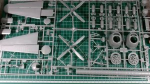 То, что бомбило Японию... бомбардировщик B-29. Модель фирмы "REVELL" в 1/48 масштабе.