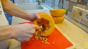 Как нарезать тыкву. Очистка тыквы.