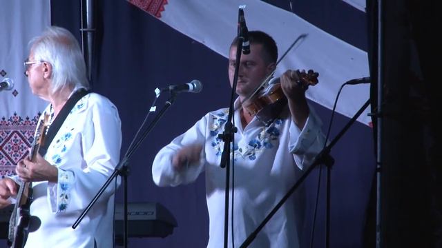 Троїста музика з карпатського краю. Українські традиції
