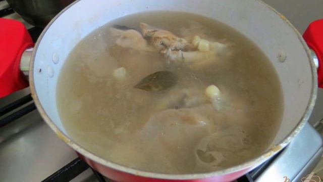 Свиные ножки в духовке
