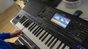 YAMAHA PSR SX900 IS HERE! Unboxing and demo