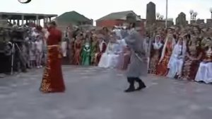 красивый  шуточный танец.