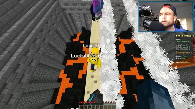 Minecraft - CRAZY PARTY GAMES! - W/AshDubh смотреть онлайн