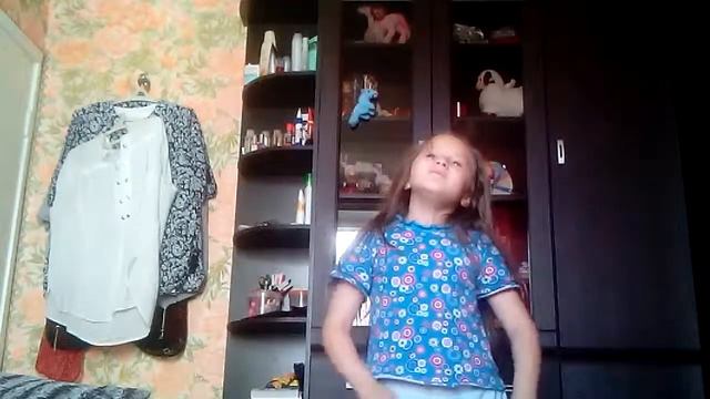 Мокрая девочка