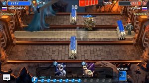 Огромные призраки атакуют друг друга в Castle Crush!