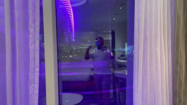 ?? W Abu Dhabi Yas Island 5*. Самый стильный отель на трассе "Формулы 1" в Абу-Даби #оаэ #абудаби смотреть онлайн