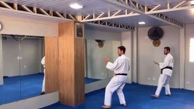 Sem espaço? Aprenda a treinar em casa! смотреть онлайн