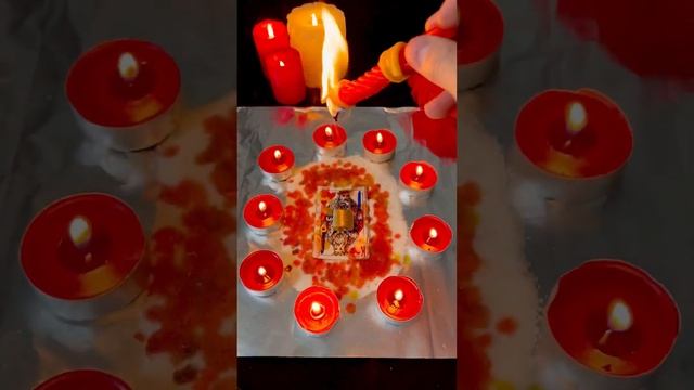 МУЖЧИНА СГОРИТ ОТ СТРАСТИ #магия #ритуалы #shots #ритуал #любовнаямагия #приворот #любовь #советы