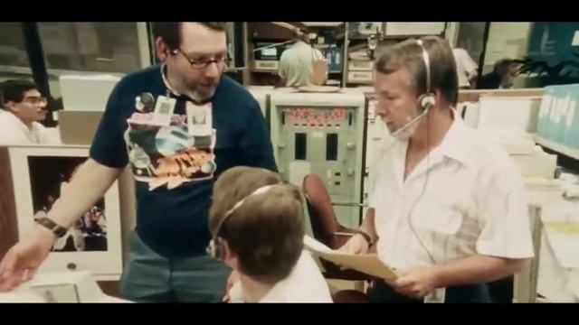 НЕВЕРОЯТНЫЕ СНИМКИ ТИТАНИИ КРУПНЕЙШИЙ СПУТНИК УРАНА! смотреть онлайн