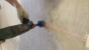 Как перенести розетки в бетонной стене. Штробление