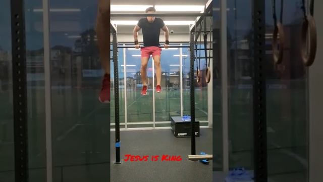 Muscle ups. My first 3 in a row. Workout / Motivation. Muscle Up.