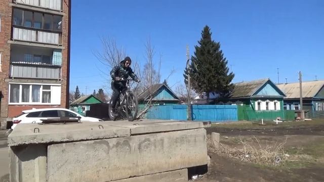 ЖЁСТКОЕ ПАДЕНИЕ на ВЕЛОСИПЕДЕ смотреть онлайн