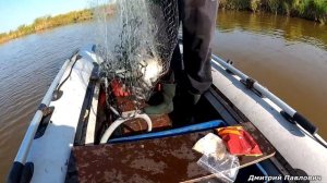 ВОТ ОНА УДАЧА!!! ОГРОМНЫЕ КАРАСИ НА КАСТИНГОВУЮ СЕТЬ!!! Рыбалка на кастинговую сеть с лодки!!!