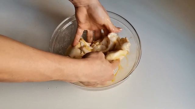 Receita fácil do melhor pão de queijo da sua vida com dicas e truques para brasileiros no exterior.