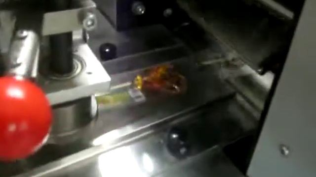 Упаковка леденцов на палочке смотреть онлайн