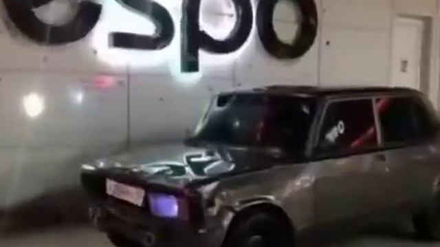 как думаете кто лучше Жигули или приора#жигули,приора#@