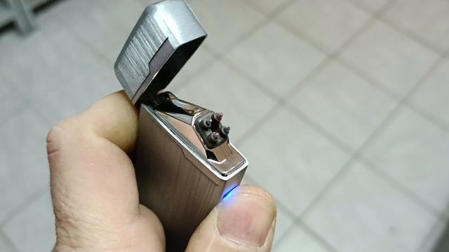 Плазменная зажигалка