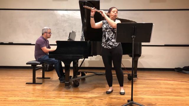 Fauré Fantaisie for Flute and Piano смотреть онлайн