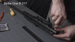 Устанавливаем пружину на Strike One B017