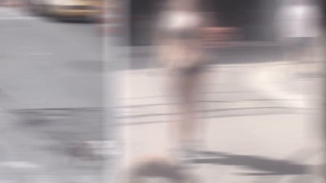 Актриса пародирует Знаменитостей Инстаграма смотреть онлайн