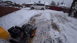 Подметальная машина Stiga SWS 600 G в работе, в деле ! Тест подметальной машины.