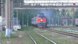 ТЭП70-0215 с поездом №053 Санкт-Петербург – Киев на станции Вырица