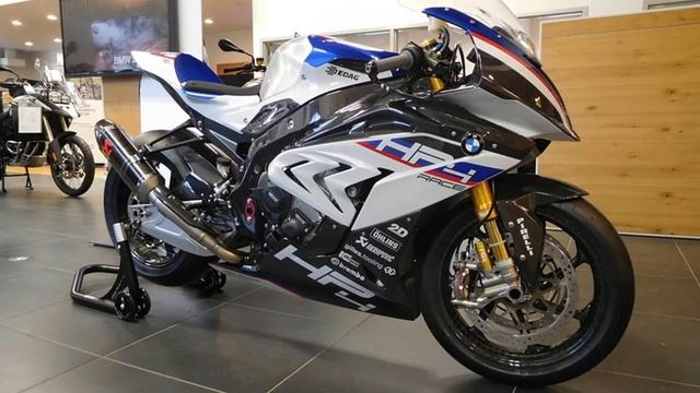 HOT NEWS!!!  Comparison  2018 Suzuki GSX R 1000 VS 2018 BMW S 1000 RR