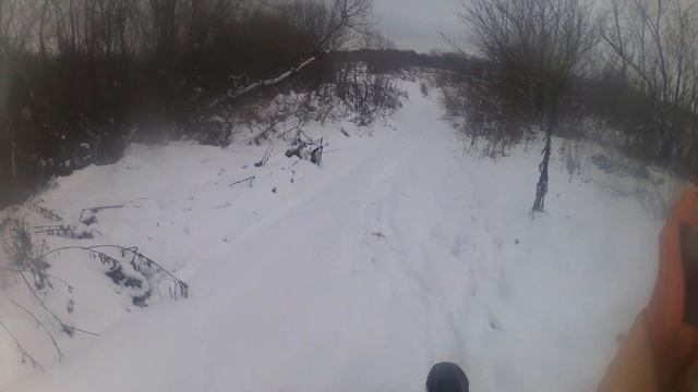 TTR 125 + ШИпованные колеса по первому снегу! смотреть онлайн