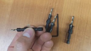 Крупным планом : набор сверл по дереву с зенкерами Makita D-73455