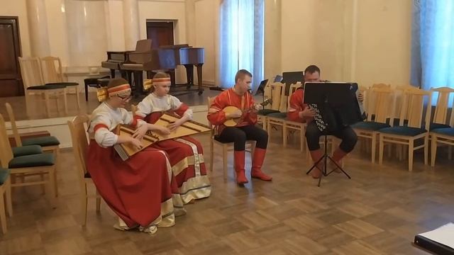 ГБУ ДО ДДЮТ Фрунзенского района Ансамбль народного творчества "Таусень" - Трио - "Русская плясовая" смотреть онлайн
