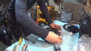 BMW R1100RT - Замена заднего тормозного диска с Алика