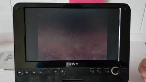 Портативный DVD-плеер SONY - Привет из 2008