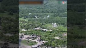 💥 «Грачи» наносят разящие удары

Экипажи штурмовой авиации на самолётах Су-25 выполняют удары неупр