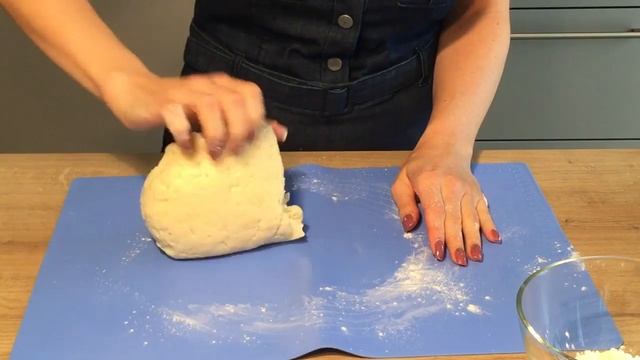 Сладкие булочки за 10 минут (без время выпечки) смотреть онлайн