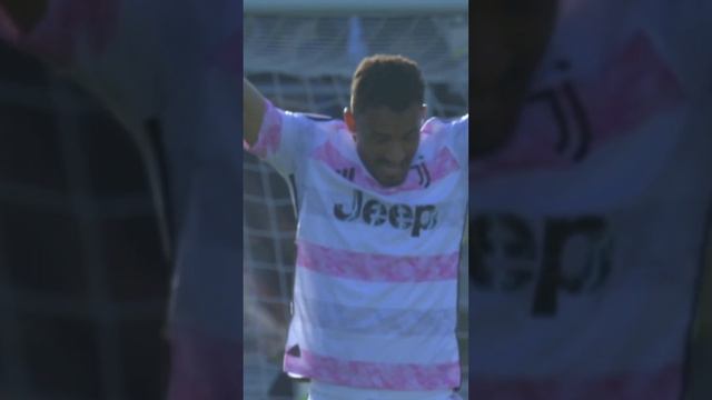Danilo reacts to Vlahovic’s goal vs Frosinone 😮💨🔥