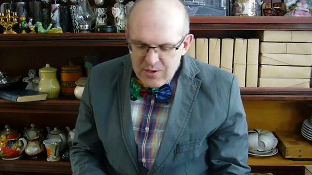 Разбор мешков с книгами-процесс продолжается смотреть онлайн