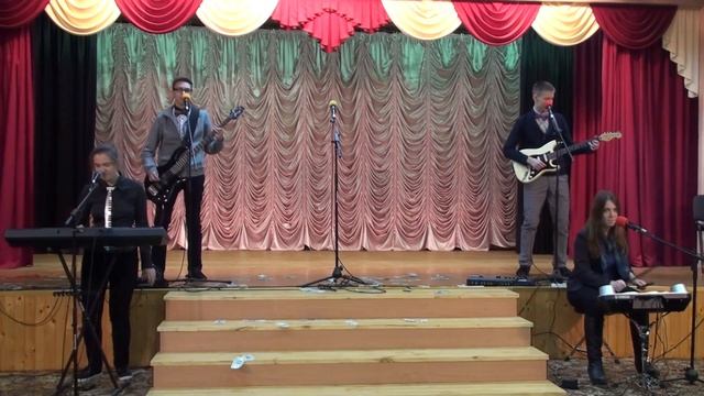 Выступление на школьном мероприятии "Неделя английского языка в школе" смотреть онлайн