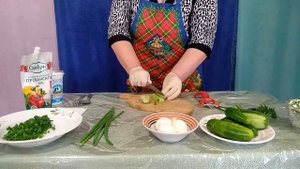Салат из зеленого лука