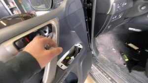 Lexus GX460 снятие панели водительской двери