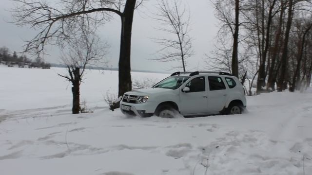 Дастер VS Крета по снежному бездорожью смотреть онлайн