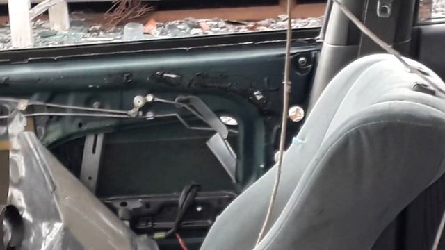 Добиваем разбитую машину. смотреть онлайн